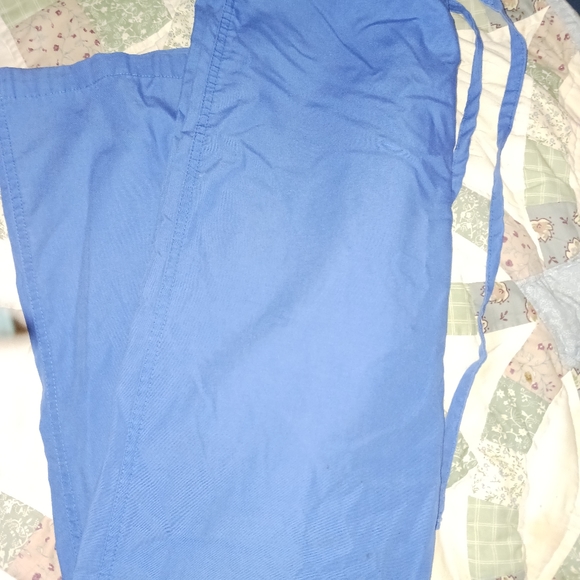 Scrub set - Picture 3 of 5